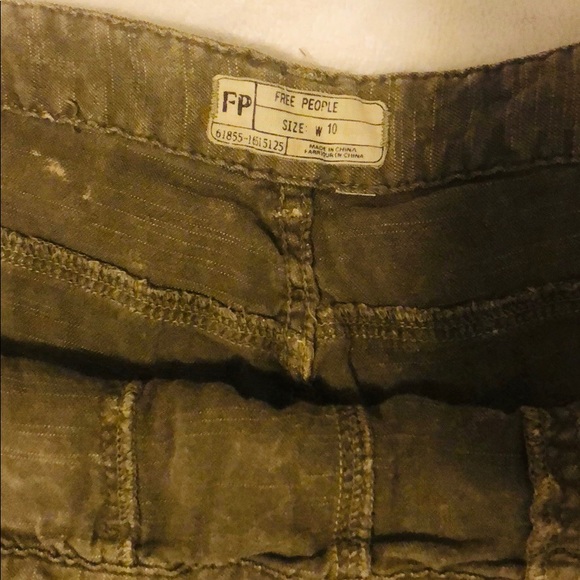 Free People dark distressed green short, size 10. - Picture 3 of 4
